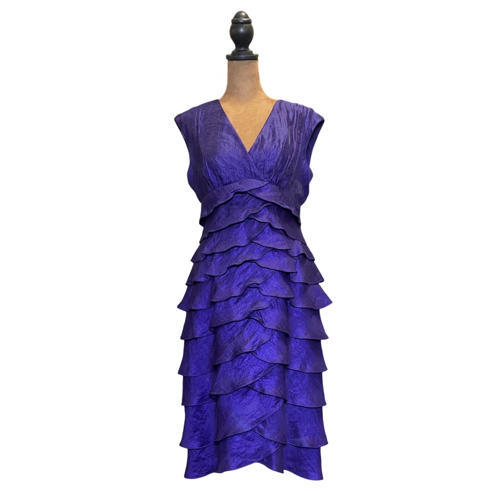 London Times Purple Tiered Ruffle V-Neck Cocktail Dress Sleeveless Size 8 Luxe